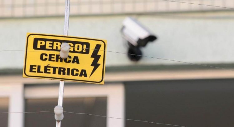 Como instalar cerca elétrica residencial